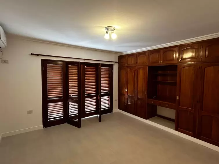 EN VENTA CASA CENTRICA